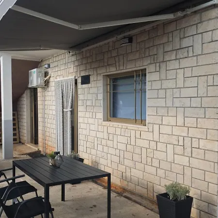 Apartment Fuzalo - Relax, Bbq & Outdoor Space By Guide
